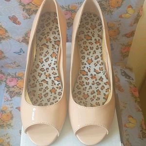 Lasonia Peeptoe Cream Heel Patent Leather